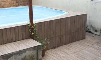 Imagem 3: Casa com Piscina em Residencial Fechado