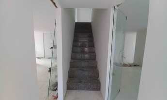 Imagem 2: Linda Casa Tipo Apartamento Com 2 Quartos, 3 Minutos da estrada do Pré