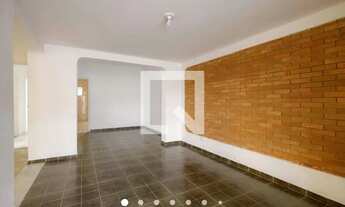 Imagem 3: Casa para aluguel tem 330 metros quadrados com 3 quartos em Jardim Maria Augusta - Taubaté