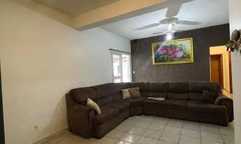 Imagem 3: Casa para aluguel de 260m2 com 3/4 sendo 1 suíte no Jardim América