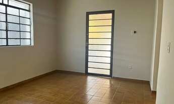 Imagem 5: BJK ALUGA IMÓVEL PARA RESIDÊNCIA OU COMÉRCIO-RUA BENEDITO LEITE 155-BAIRRO CENTRO SUL-CUIA