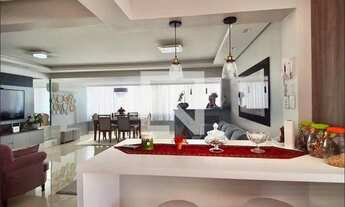 Imagem 2: Apartamento à Venda - Centro, 3 Quartos, 158 m2