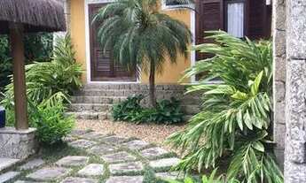 Imagem 3: Casa de condomínio sobrado para aluguel e venda possui 365 metros quadrados com 5 quartos