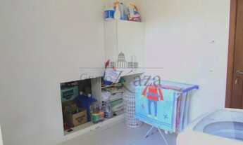 Imagem 5: Casa de condomínio para aluguel possui 350 metros quadrados com 3 quartos