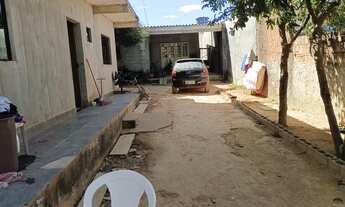 Imagem 6: Residencial Paraíso casa 2 quartos + sobrado lateral com 2 Aptºs 2 quartos R$ 215.000