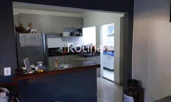 Imagem 3: Casa para alugar, 3 quartos, 1 suíte, 3 vagas, Santa Mônica - Uberlândia/MG - R$ 1.700,00