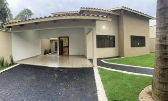 Imagem: Casa 5/4 sendo duas suítes área gourmet