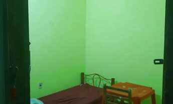 Imagem: Alugo quarto para solteiros