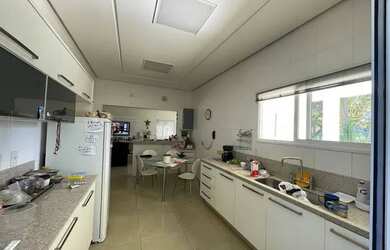 Imagem 6: Casa de condomínio térrea para venda possui 240 metros quadrados com 3 quartos