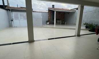 Imagem 7: Casa de lote inteiro, na primeira quadra em agenor de campos