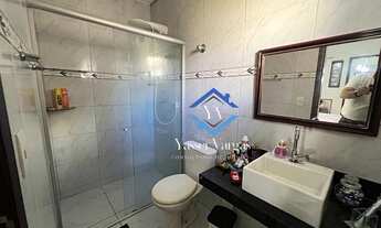 Imagem 2: Casa no Bairro Lagoa Nova, com 250m2 de área Const. e 310m2 de Terreno com 4/4 (3s