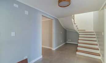 Imagem 4: Casa a venda com 3 dormitorios, 3 vagas e 480m2 no bairro Tristeza, na zona sul de Porto A