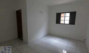 Imagem 7: Casa Residencial com 3 quartos para alugar por R$ 1300.00, 10.00 m2 - JARDIM MENEGAZZO - A