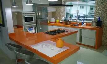 Imagem 2: Apartamento para venda possui 200 m,(cada um) com 3 suítes,3 vagas garagem(cada um)Centro