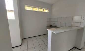 Imagem 4: Apartamento para aluguel ou venda com 2 quartos no Quintinho Cunha