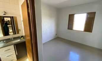 Imagem 7: ALUGO - Casa com 3 Quartos sendo 1 suíte - Jardim Albatroz