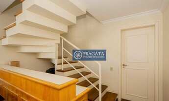 Imagem 2: Duplex perfeito! Living com pé direito duplo, 4 suítes e 3 vagas!