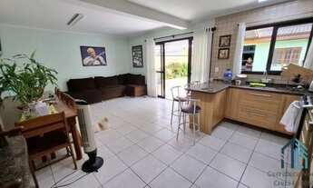 Imagem 9: Casa com edícula, 04 quartos sendo 2 suítes, amplo terreno fundos, no Atuba em Curitiba PR