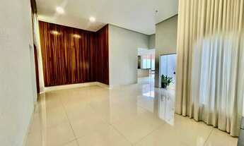 Imagem 4: Casa Térrea, Condomínio do Lago, 3 etapa, terreno com 650 m2, 280 m2 construídos. São 3 su