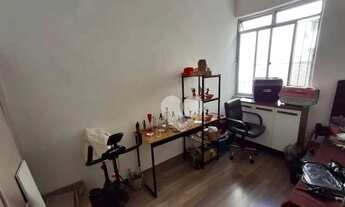 Imagem 6: Casa com 03 quartos na Tijuca. Sol da manhã. Perto do Metrô da Estação Uruguai. Só 850 met