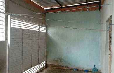 Imagem 2: Vendo casa no bairro ouro verde, atrás do supermercado Nova era