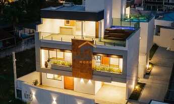 Imagem: Sobrado triplex alto padrão faixa mar em