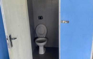 Imagem 7: Casa 3 quartos,sala cozinha,2 banheiros,um no terraço,casa de servidão,vila coringa