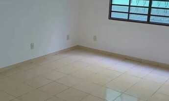 Imagem 7: CASA SETOR UNIÃO 3 QUARTOS SENDO 02 SUÍTES LAJOTADA ARMÁRIOS FRENTE PRAÇA PROX AV T-9 FINA