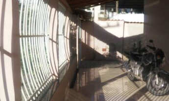 Imagem: Aluga-se 400$,quitinete de dois quartos