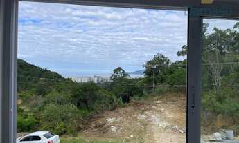 Imagem 7: Casa 03 Quartos - Linda com vista da Praia Brava!