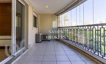 Imagem 3: Apartamento espaçoso com 4 dormitórios