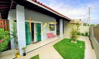 Imagem 2: Casa no Condomínio Morada das Mangueiras, com 3 quartos (sendo 2 suítes).&gt