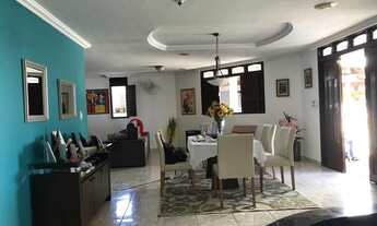 Imagem: Casa com prédio comercial para venda em