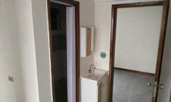 Imagem 4: Apartamento com 1 quarto para alugar por R$ 590.00, 27.00 m2 - FAZENDINHA - CURITIBA/PR