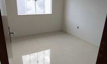 Imagem 2: Casa com 3quartos a poucos metros daCâmara Municipal na primeira quadra da Rodovia em Rio