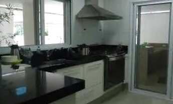 Imagem 4: Casa para venda tem 380 metros quadrados com 4 quartos