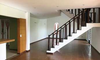 Imagem 7: Casa para aluguel e venda possui 300 m²