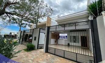 Imagem 2: Casa com 01 suíte e 02 quartos à venda, 106 m² por R$ 650.000 - Rua Pion. Carlos João Bass