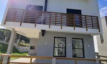 Imagem 2: Sobrado para Venda em Imbituba, Praia do Rosa, 3 dormitórios, 1 suíte, 3 banheiros