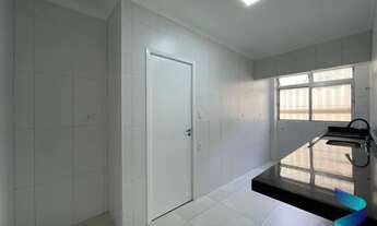 Imagem 5: Apartamento de 2 dormitórios, reformado, a 2 quadras da praia