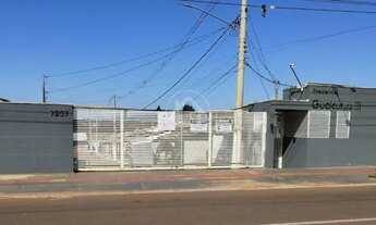 Imagem: CASA COM 02 QUARTOS - CONDOMÍNIO GUAICURUS