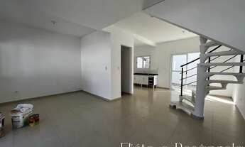 Imagem: Sobrado com dois dormitórios e sala ampla