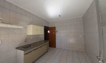 Imagem 4: ALUGA - Apartamento 3 dormitórios 2 banheiros escada 1 vaga coberta próximo do Hospital de