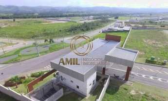 Imagem 3: Casa de condomínio para venda tem 452 metros quadrados