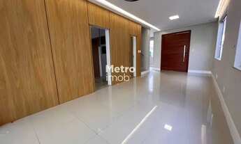 Imagem 6: Casa de condomínio para venda tem 220 metros quadrados com 3 quartos