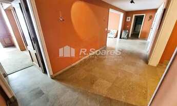 Imagem 5: Apartamento com quatro quartos em Copacabana. Rua Pompeu Loureiro