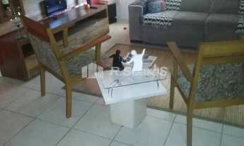 Imagem 2: CASA COM TRÊS QUARTOS, SENDO UMA SUÍTE, EM VILA VAQUEIRE, RUA TEJO