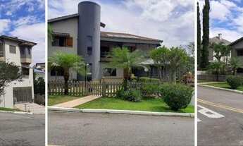 Imagem 3: Casa mobiliada em condomínio de alto padrão