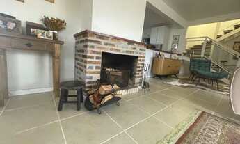 Imagem 4: Casa 3 dormitórios no Laranjal, parte alta, piscina, churrasqueira, excelente estado!