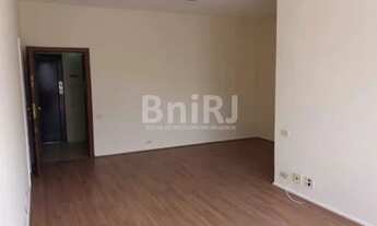 Imagem 2: 3 quartos com 2 vagas, no miolo do bairro! Raridade!!